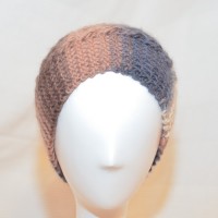 Bonnet en laine (gris, rose saumon, blanc)